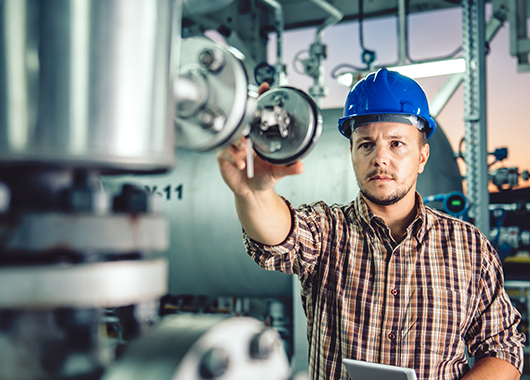 530x380_ONatural gas processing facility_ss546698692.jpg